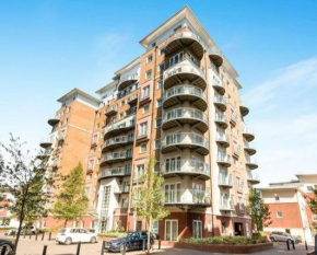 Basingstoke Spectacular 1 Bedroom Apartment